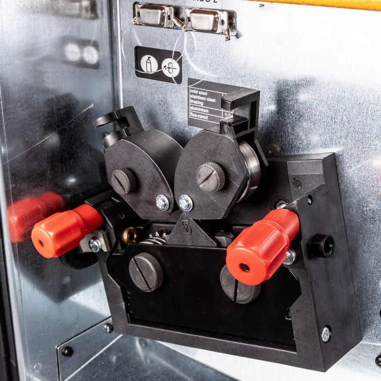 вид модели сварочный полуавтомат foxweld weco mig 403 compact