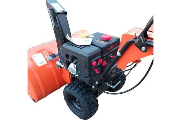Снегоуборщик бензиновый TOR ST-710 (Loncin) вид модели снегоуборщик бензиновый tor st-710 (loncin)